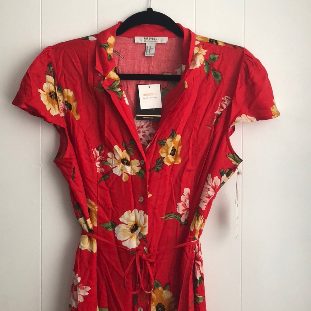 BRAND NEW FLORAL DRESS